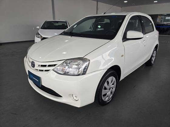 TOYOTA ETIOS 1.5 XS 16V FLEX 4P MANUAL TOYOTA ETIOS 1.5 XS 16V FLEX 4P MANUAL